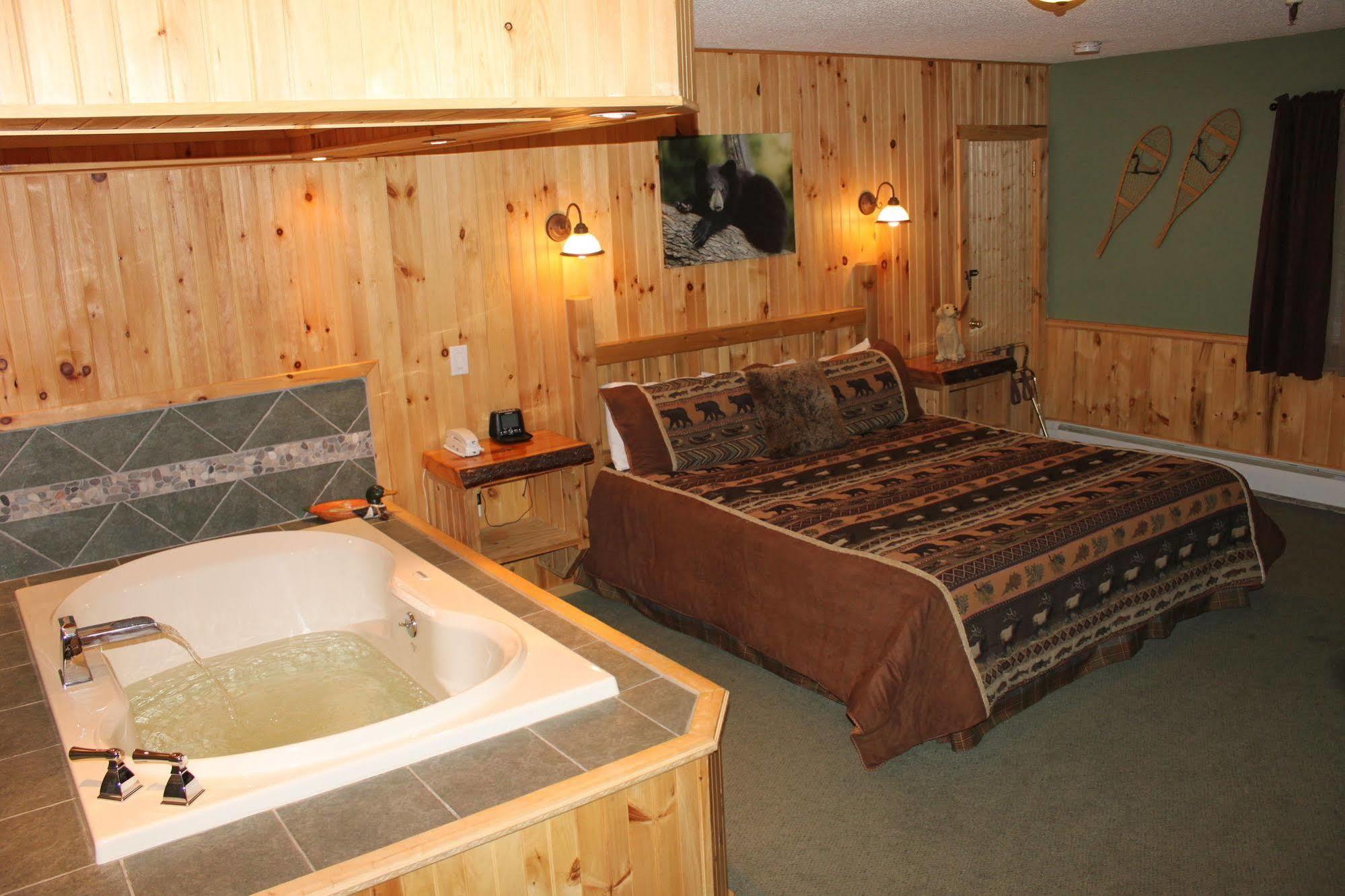 Maine Woods Inn Brewer Esterno foto