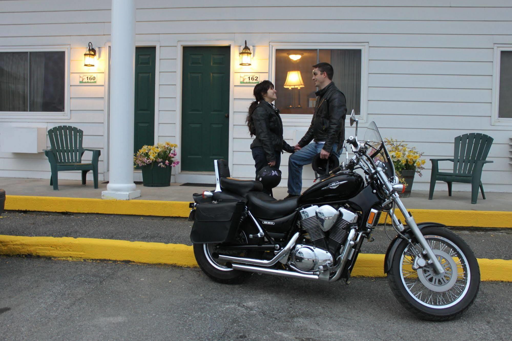 Maine Woods Inn Brewer Esterno foto