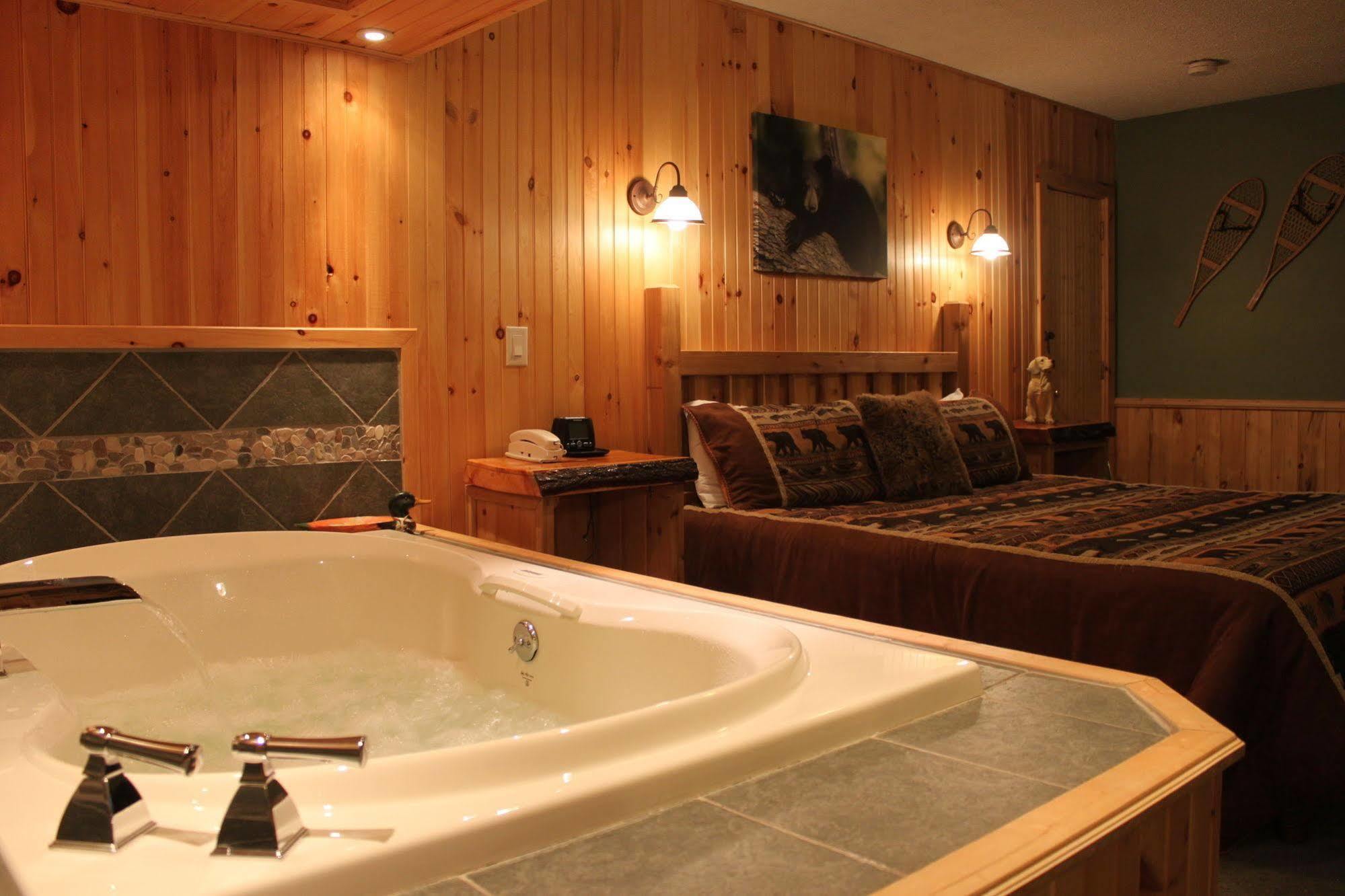 Maine Woods Inn Brewer Esterno foto