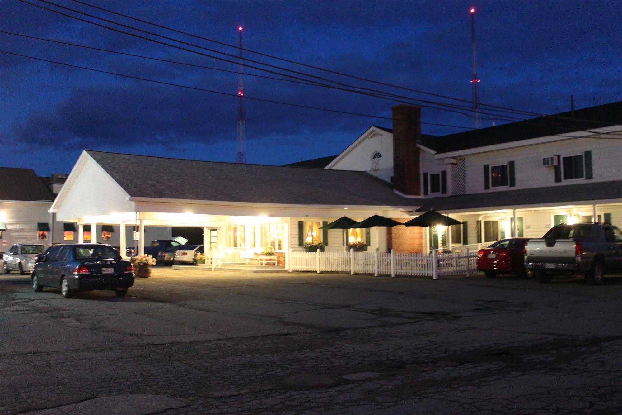 Maine Woods Inn Brewer Esterno foto